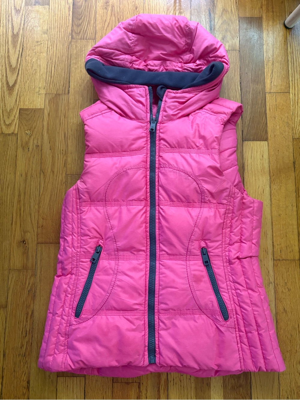 Lululemon athletica peace of mind reversible puffer vest hot senorita pink gray